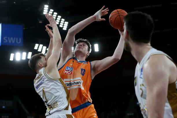 发挥和稳定 发挥和稳定